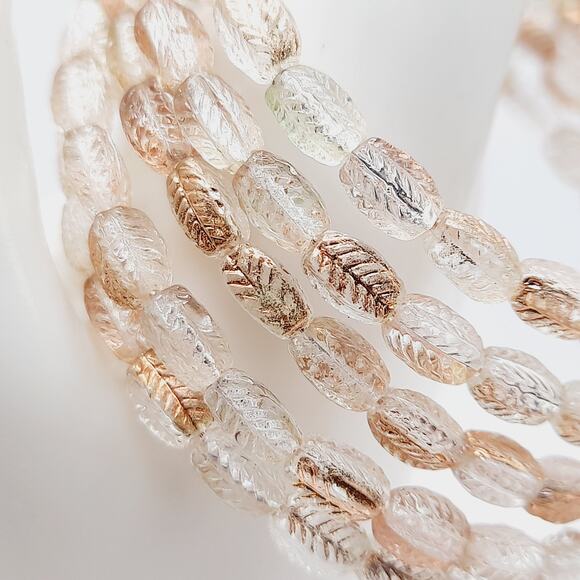 Vintage Art Glass Leaf Bead Memory Wire Bracelet – Clear Gold Leaf Design - Picture 3 of 10